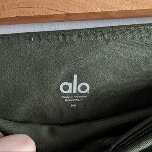 ALO Yoga Hunter Green Mid Rise Soft Thick Full Length Yoga Leggings - Sz. M